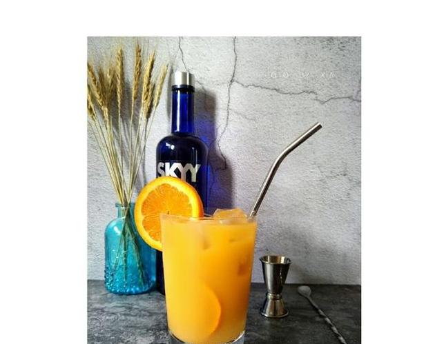 好看又好喝的鸡尾酒(40款经典鸡尾酒教程)