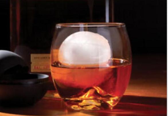 威士忌最经典的喝法(教你几个威士忌最潮最in的喝法)